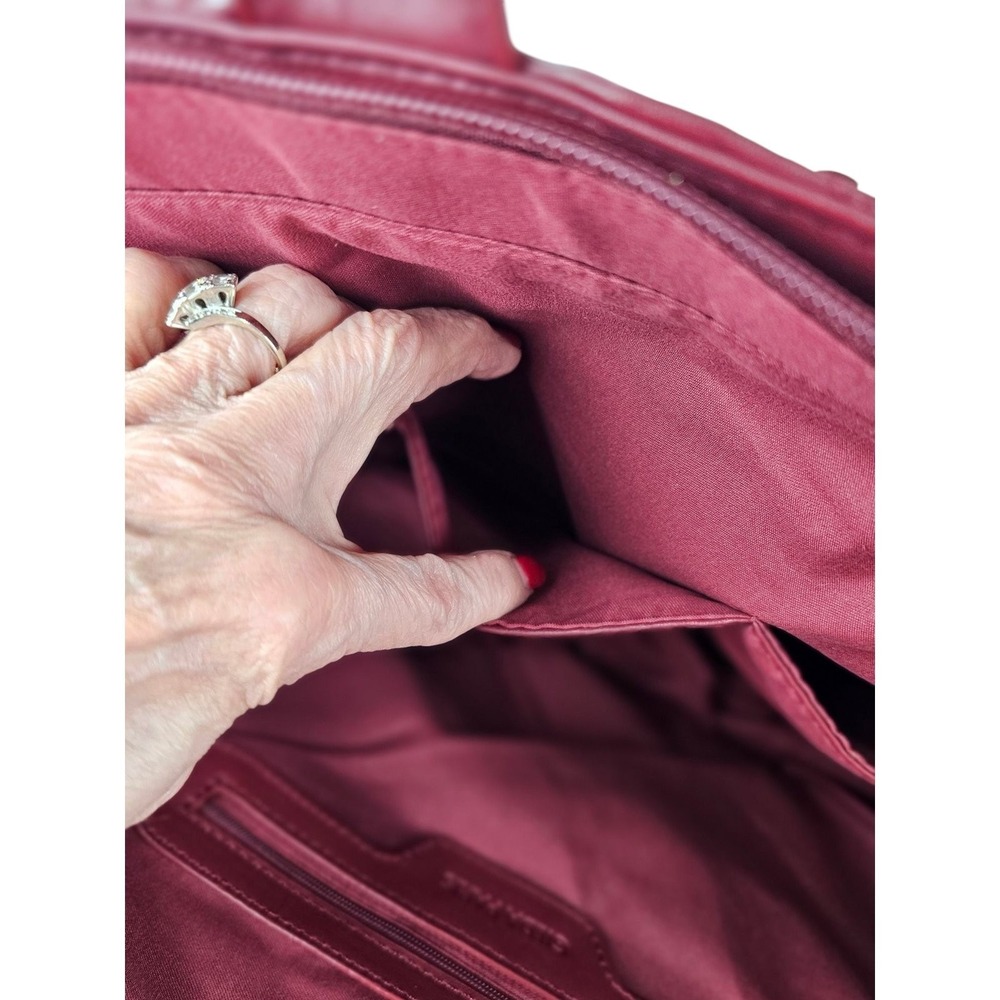 Gilda Paris Burgundy Quilted Tote Bag with Chain Accent Designer Inspired NWT - Picture 12 of 14